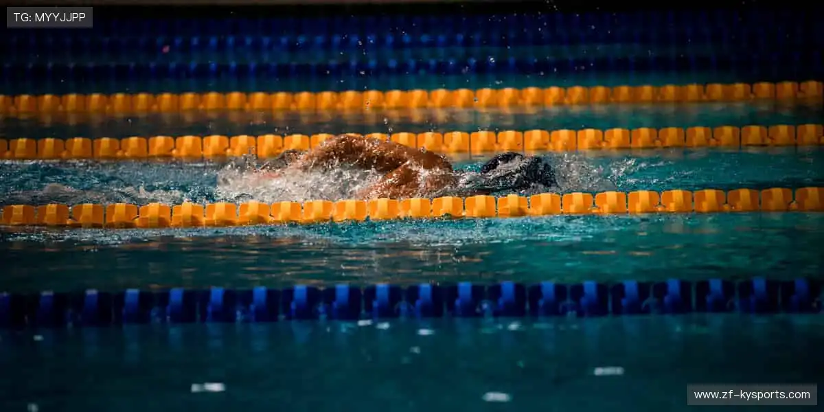 🎧官方正品周边直供，把赛场荣耀穿在身上！🏅